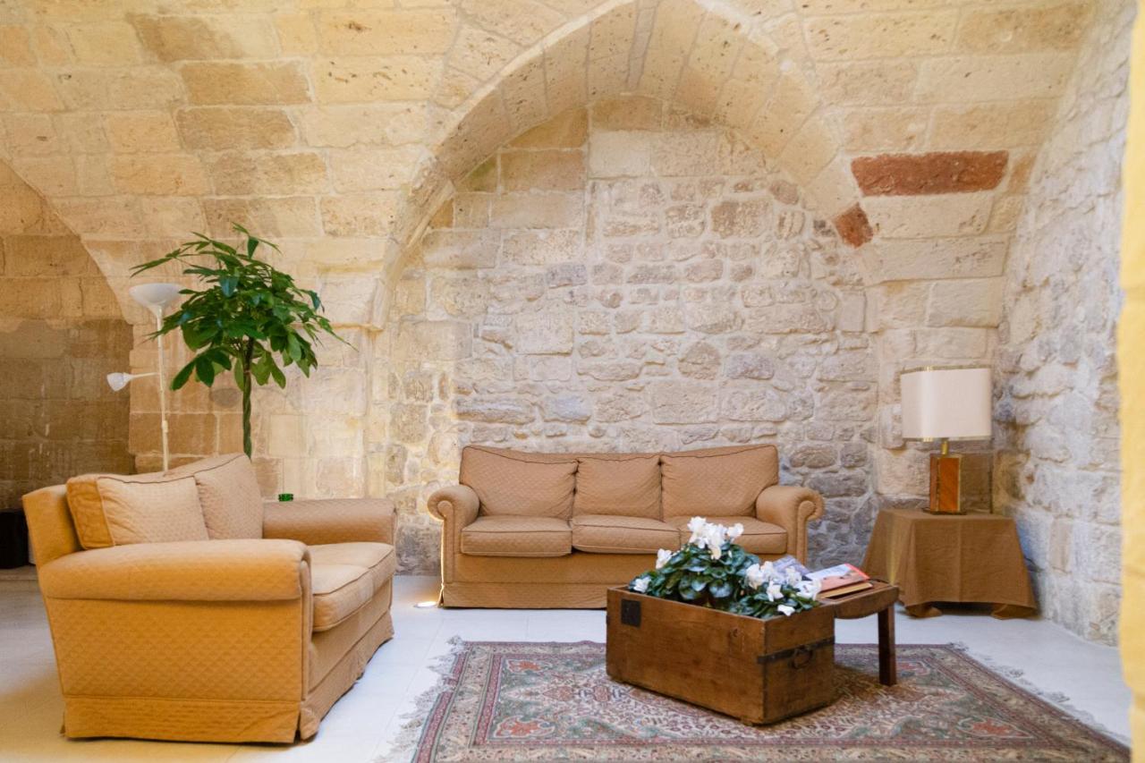 Casa Mamma Elvira Bed & Breakfast Lecce Exterior photo
