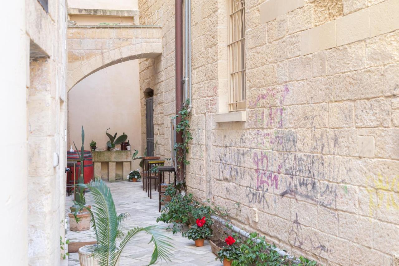 Casa Mamma Elvira Bed & Breakfast Lecce Exterior photo